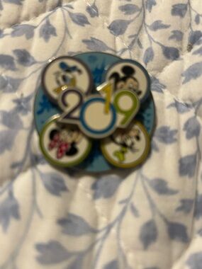 Disney 2019 Blue Green White Collectible Pin featuring Mickey & Friends